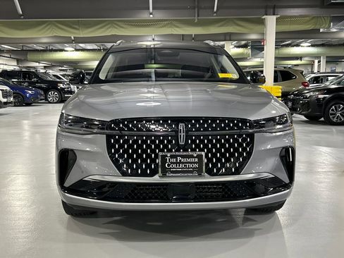 Used 2024 Lincoln Nautilus Reserve w/ Equipment Group 202A AWD/4WD image 6