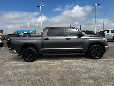 Used 2015 Toyota Tundra SR5 w/ SR5 Upgrade Package image 25
