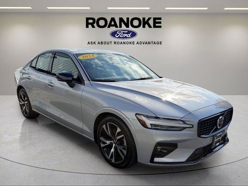 Used 2024 Volvo S60 B5 Core FWD image 14