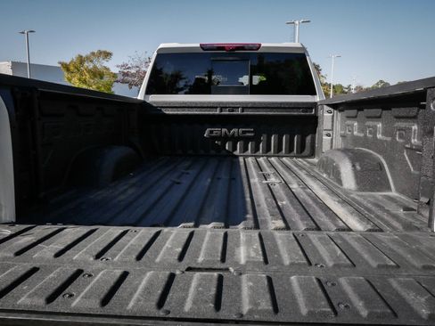 Used 2025 GMC Sierra 2500 Denali Ultimate image 32