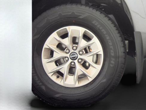 Used 2025 Nissan Frontier S RWD image 10
