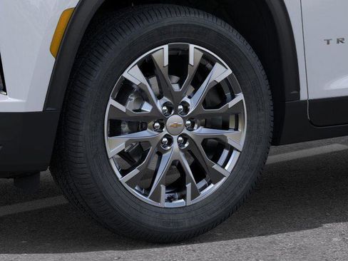 New 2026 Chevrolet Traverse LT w/ Sun and Wheel Package AWD/4WD image 9