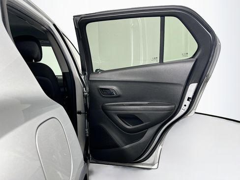 Used 2020 Chevrolet Trax LS w/ Tint and Cruise Package image 28