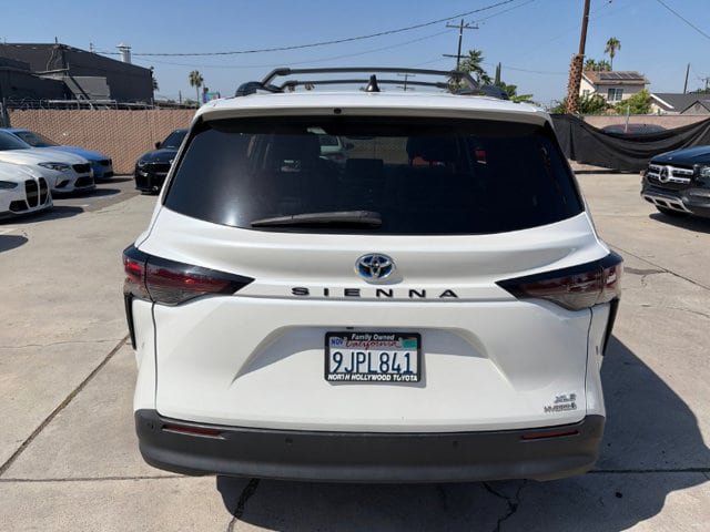 Used 2024 Toyota Sienna XLE w/ XLE Plus Package FWD image 16