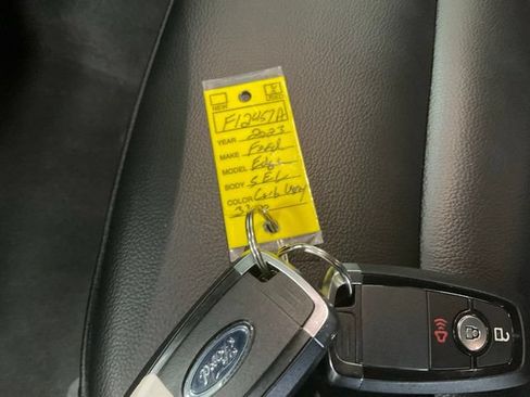 Used 2023 Ford Edge SEL AWD/4WD image 15