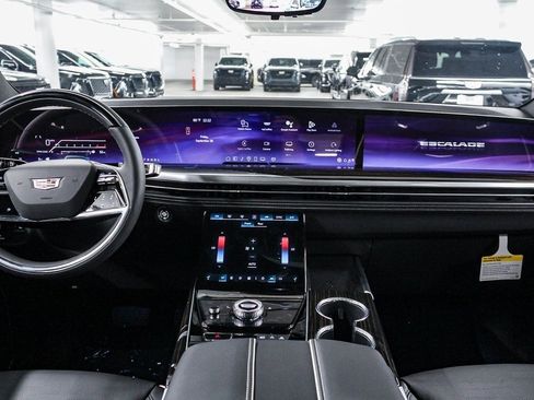 New 2026 Cadillac Escalade Luxury image 13