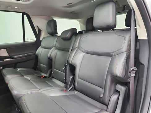 Used 2025 Ford Expedition Active AWD/4WD image 11