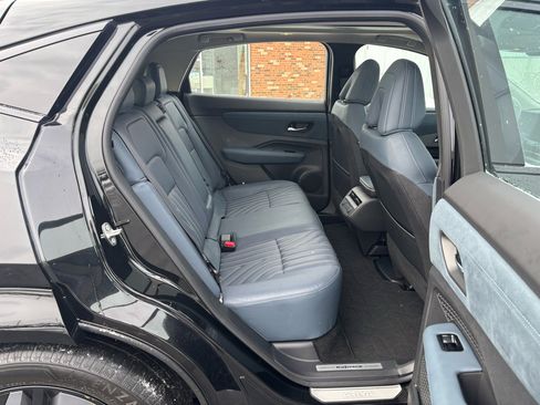 Used 2023 Nissan Ariya image 12