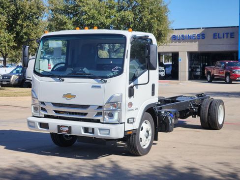 New 2024 Chevrolet Low Cab Forward 5500XD image 9