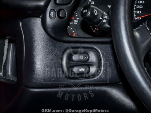 Used 1997 Chevrolet Corvette Coupe w/ Roof Pkg image 89