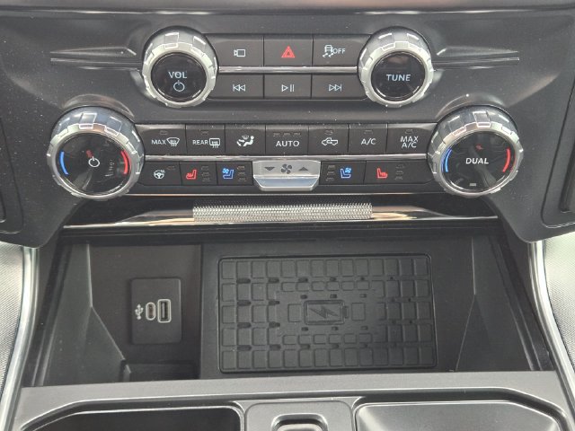 Certified 2025 Ford F150 Platinum w/ FX4 Off-Road Package AWD/4WD image 19