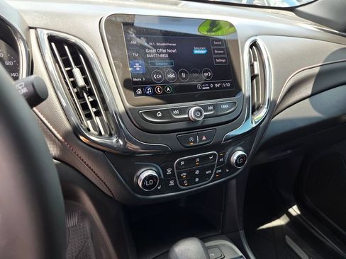 Used 2023 Chevrolet Equinox RS FWD image 24