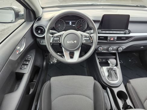 Used 2022 Kia Forte LXS image 23