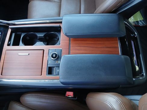 Used 2024 Lincoln Navigator Reserve AWD/4WD image 42