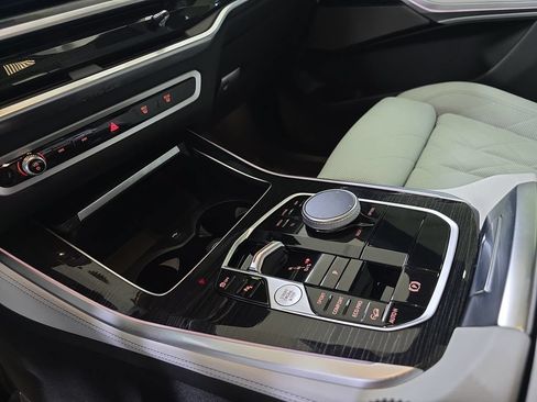 Used 2024 BMW X5 xDrive40i w/ M Sport Package AWD/4WD image 26