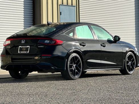 Used 2022 Honda Civic Sport image 6