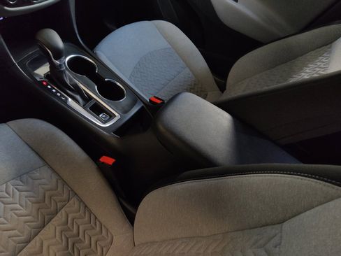 Used 2022 Chevrolet Equinox LS w/ LS Convenience Package FWD image 26
