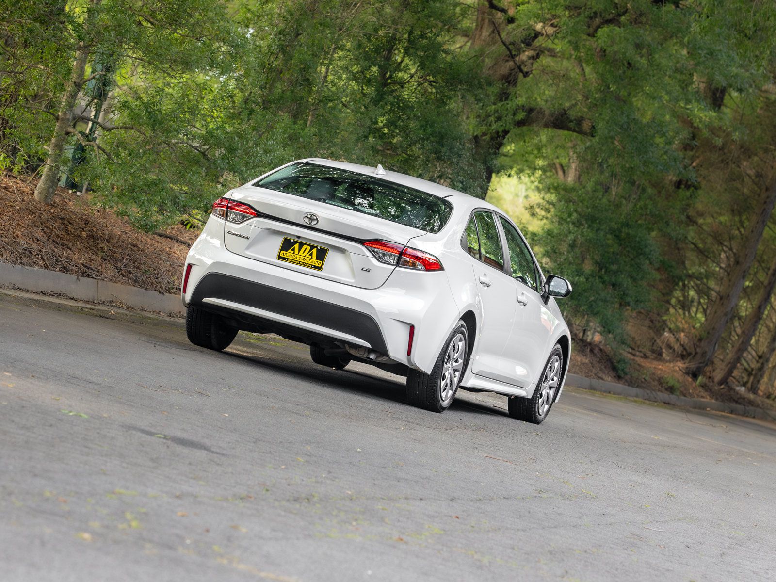 Used 2021 Toyota Corolla LE FWD image 48