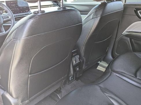 Used 2025 Jeep Compass Limited AWD/4WD image 21