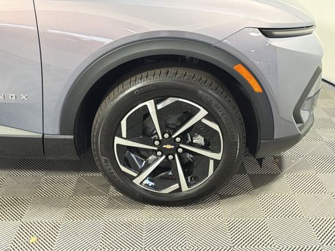 New 2026 Chevrolet Equinox EV LT image 12