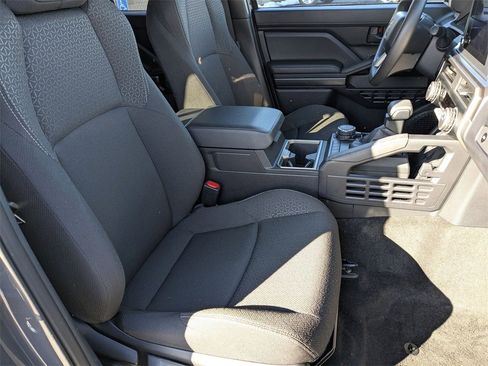 Used 2025 Toyota 4Runner SR5 image 34