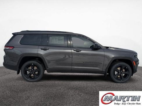 New 2025 Jeep Grand Cherokee L Limited w/ Luxury Tech Group II AWD/4WD image 6