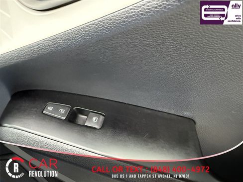 Used 2023 Kia Soul GT-Line FWD image 41