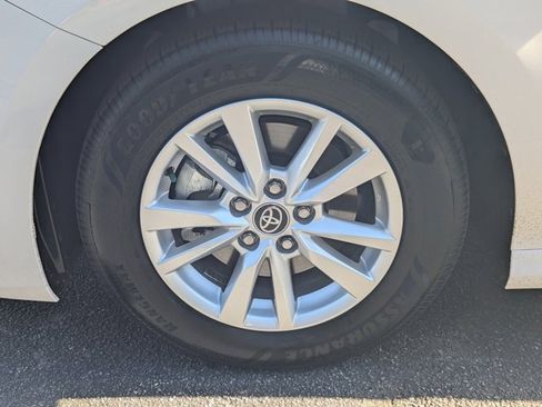 Used 2025 Toyota Camry LE image 11