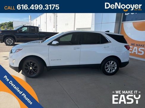 Used 2020 Chevrolet Equinox LT FWD image 2