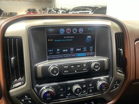 Used 2016 Chevrolet Silverado 2500 High Country w/ Duramax Plus Package AWD/4WD image 8