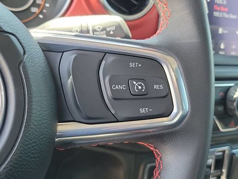 Used 2023 Jeep Gladiator Rubicon w/ LED Lighting Group AWD/4WD image 24