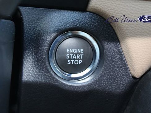Used 2025 Toyota RAV4 Limited FWD image 25