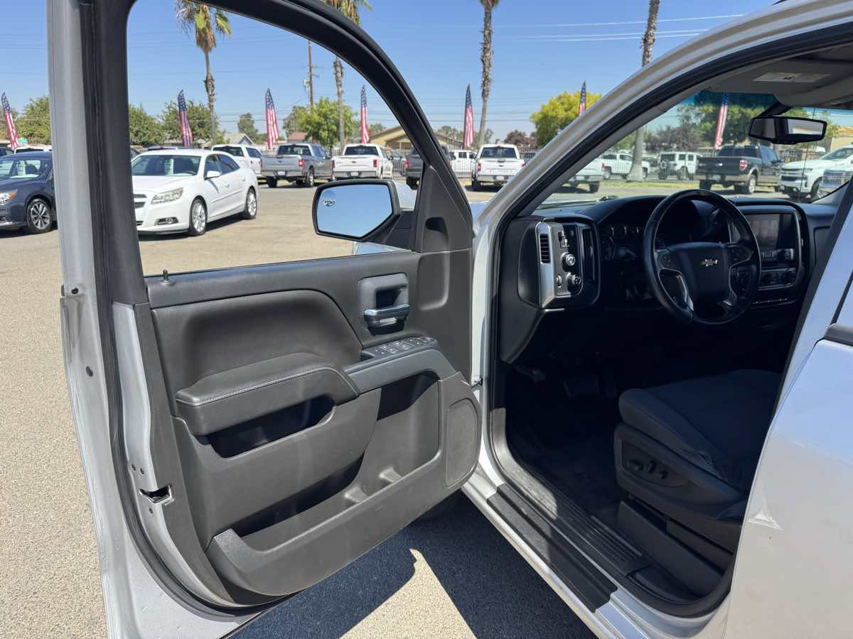 Used 2018 Chevrolet Silverado 1500 LT w/ All Star Edition AWD/4WD image 22