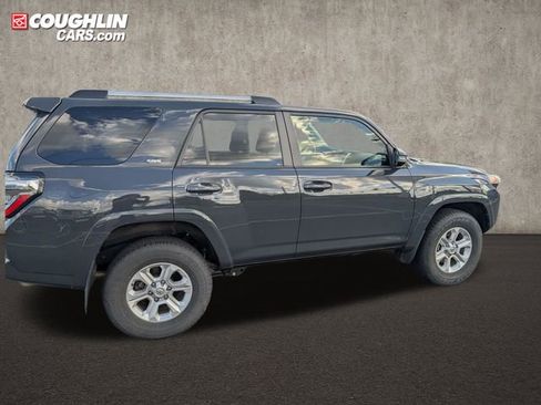 Used 2024 Toyota 4Runner SR5 Premium w/ Moonroof Package AWD/4WD image 8