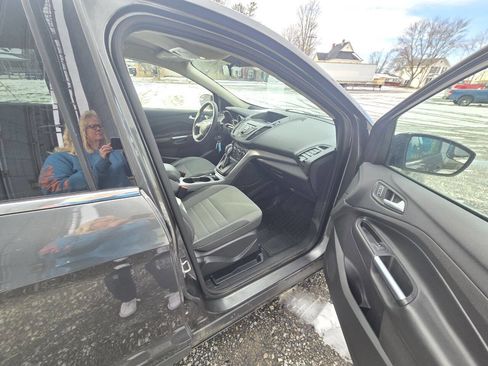 Used 2016 Ford Escape SE image 10