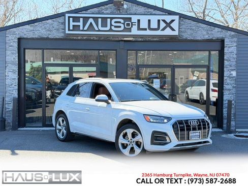 Used 2021 Audi Q5 2.0T Premium Plus w/ Premium Plus Package AWD/4WD image 1