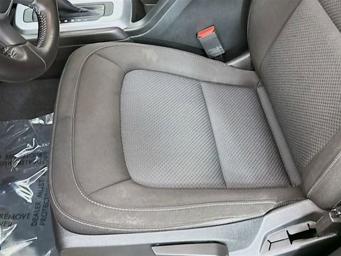 Used 2022 Chevrolet Colorado LT w/ LT Convenience Package image 18