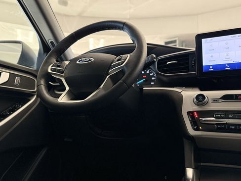 Used 2024 Ford Explorer XLT w/ Equipment Group 202A image 32