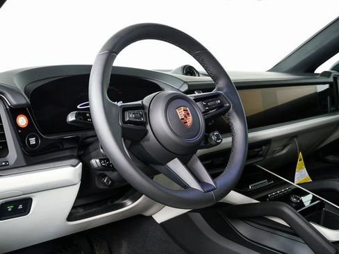New 2026 Porsche Cayenne Coupe image 4