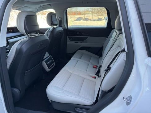 New 2026 Lincoln Nautilus Reserve image 7