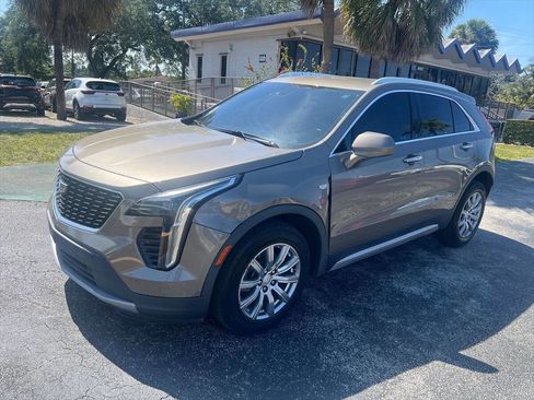 Used 2020 Cadillac XT4 Premium Luxury w/ Driver Awareness Package FWD image 2