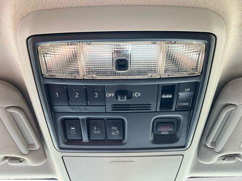 Used 2018 Toyota 4Runner Limited AWD/4WD image 21