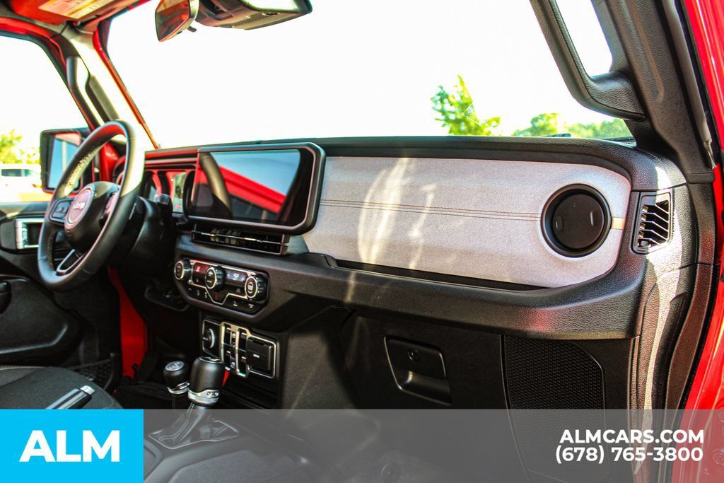 Used 2025 Jeep Wrangler Unlimited Sport AWD/4WD image 21