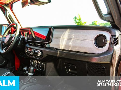 Used 2025 Jeep Wrangler Unlimited Sport AWD/4WD image 21