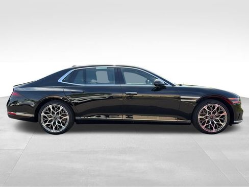 Used 2024 Genesis G90 3.5T AWD/4WD image 2