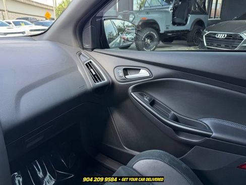 Used 2016 Ford Focus RS AWD/4WD image 22