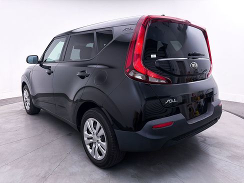 Used 2020 Kia Soul LX image 12