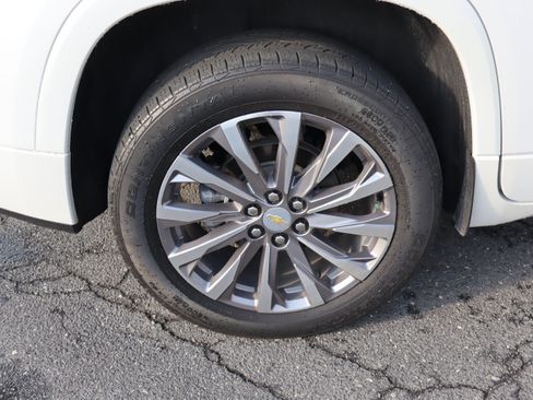 Used 2023 Chevrolet Traverse Premier w/ LPO, Floor Liner Package FWD image 43