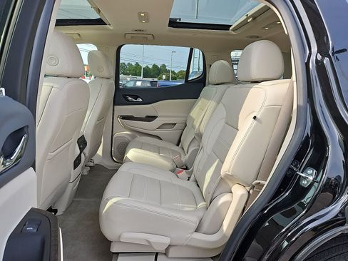 Used 2023 GMC Acadia Denali w/ Black Diamond Edition AWD/4WD image 32