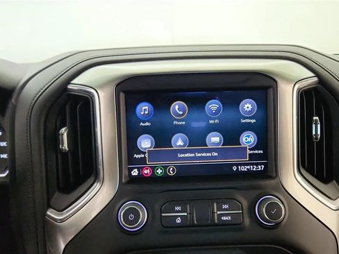 Used 2022 Chevrolet Silverado 1500 LT w/ Z71 Off-Road Package AWD/4WD image 20